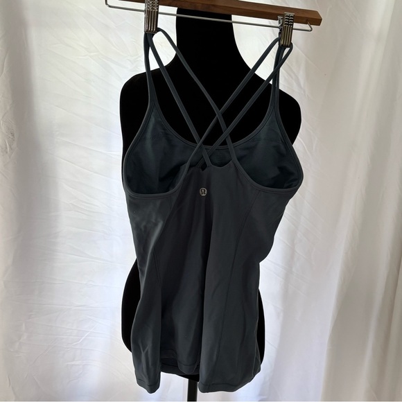 Lululemon Free‎ To Be Strappy Gray Athletic Tank Size 4 - Picture 2 of 6